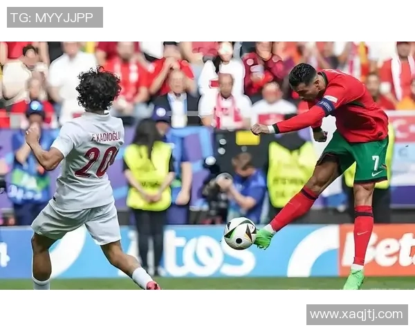 足球明星炫酷高清壁纸尽显风采让你感受绿茵场上的激情与魅力